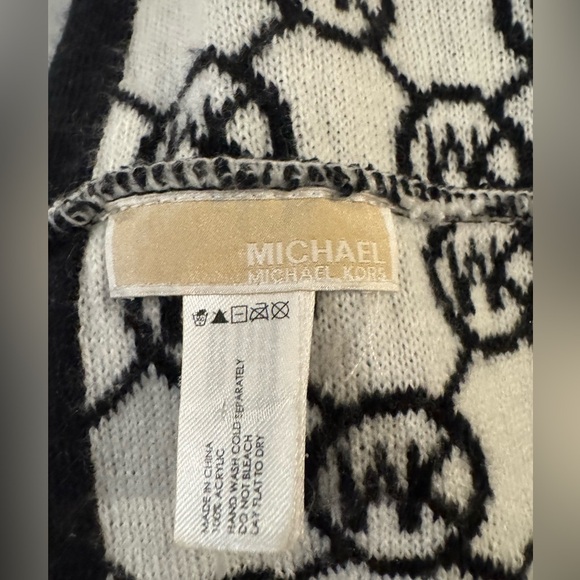 Michael Kors Scarf and Hat - Picture 3 of 6